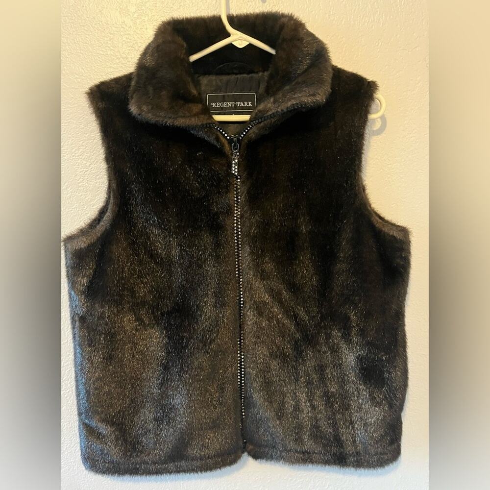 Regent  Park faux fur‎ with bling zipper Size Small